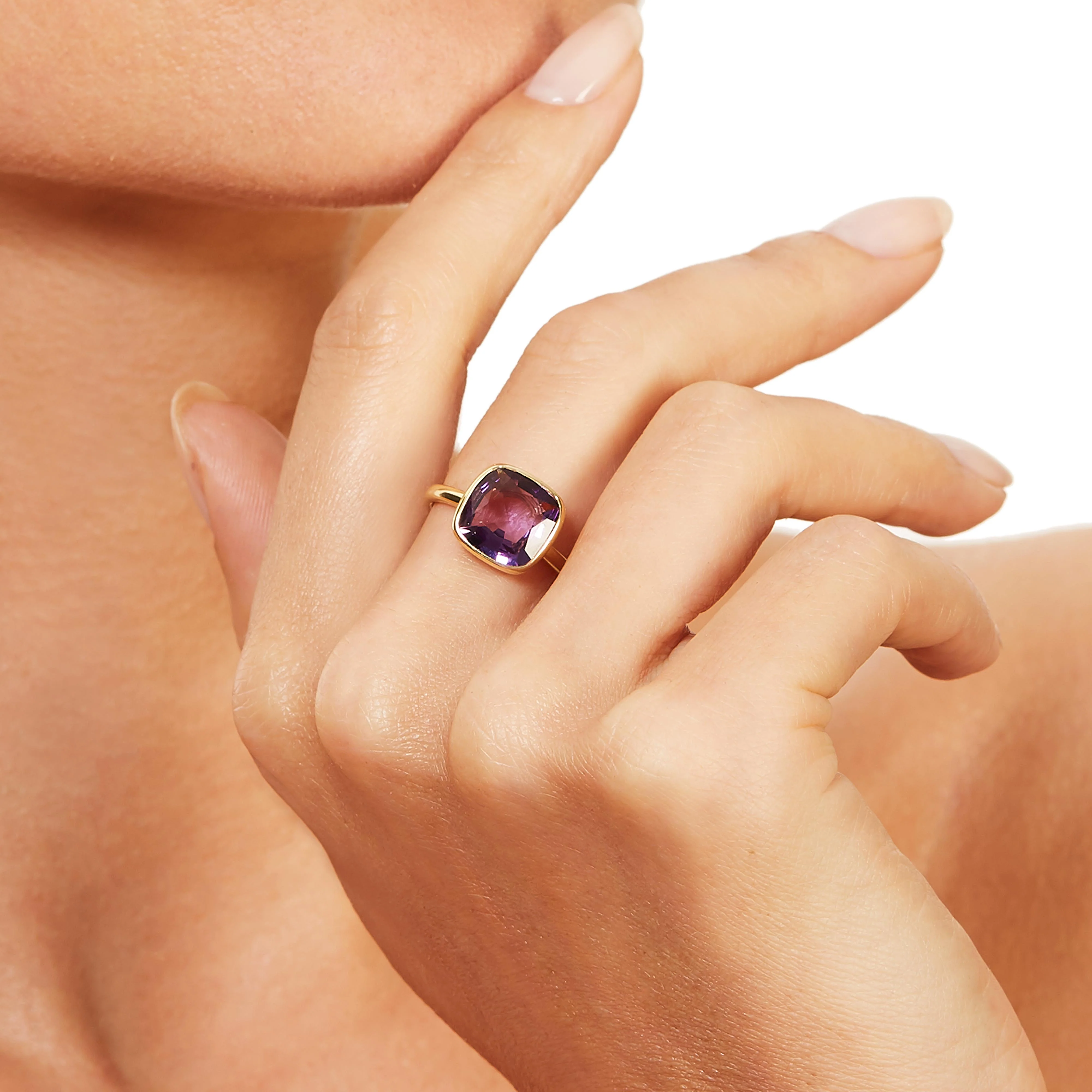 The Eva (Cushion Cut Amethyst in Solid 18ct Gold) - Image 3