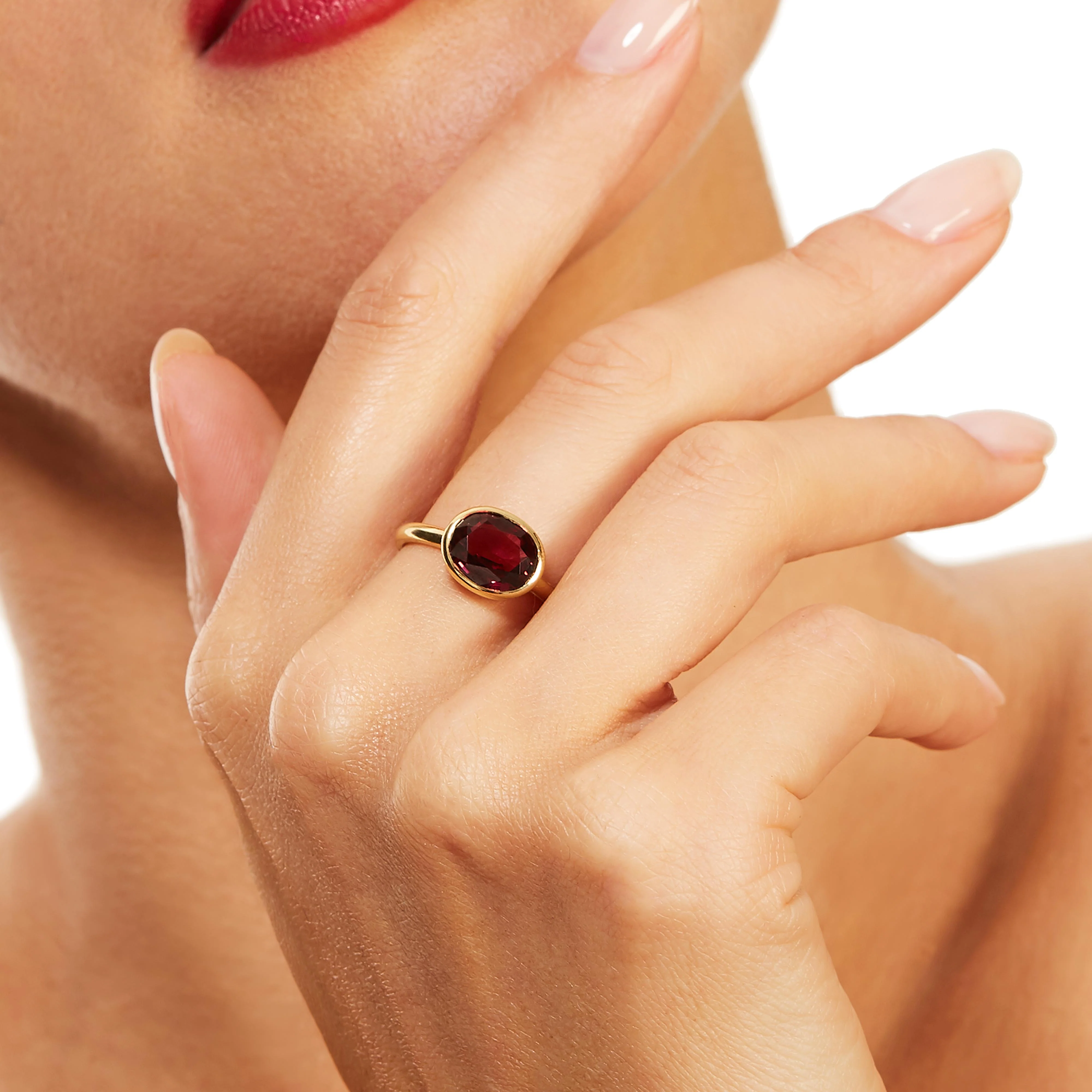 The Isabella (Oval Cut Rhodolite Garnet in Solid 18ct Gold) - Image 3